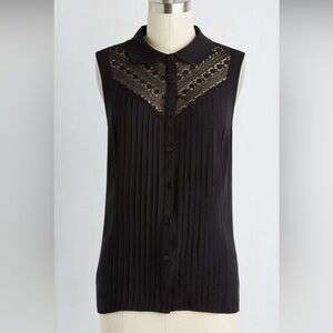 ModCloth Button Up Lace Collar Sleeveless Blouse